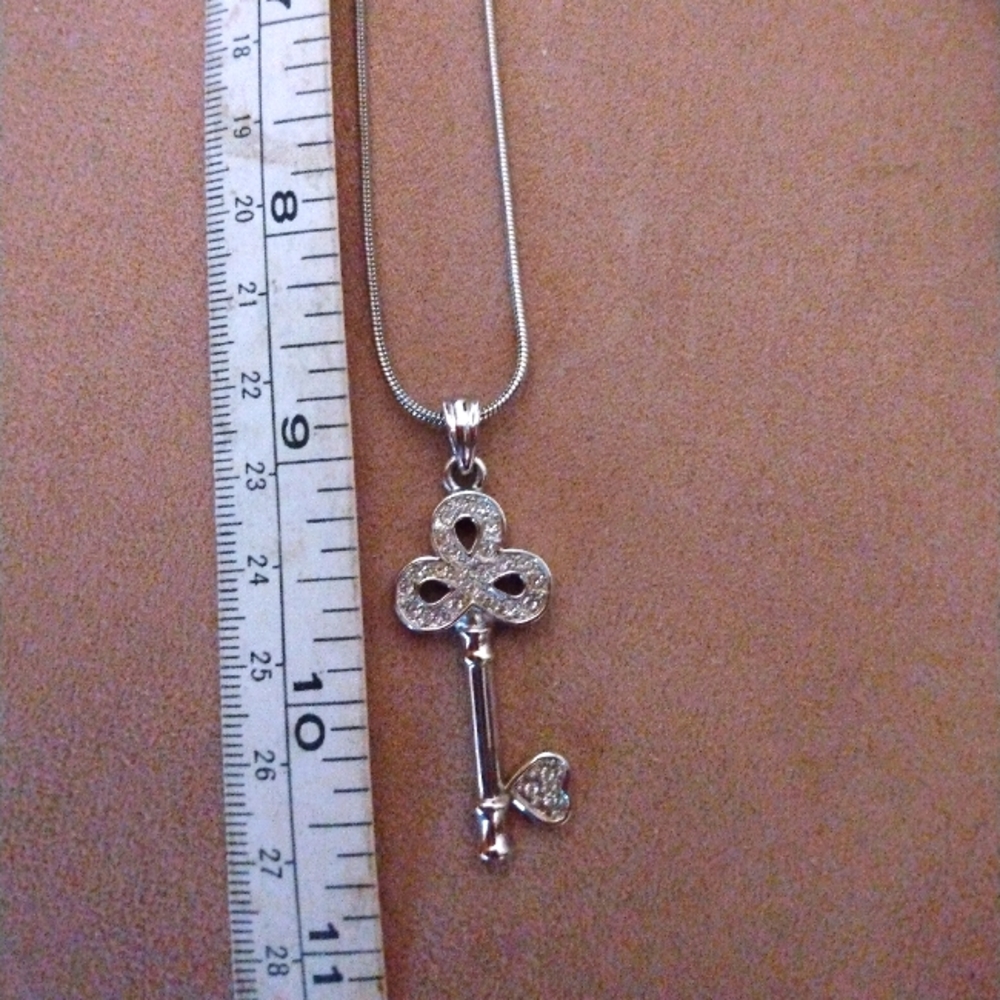 SOLD- Silver CW Key Heart Pendant Necklace - Picture 9 of 13